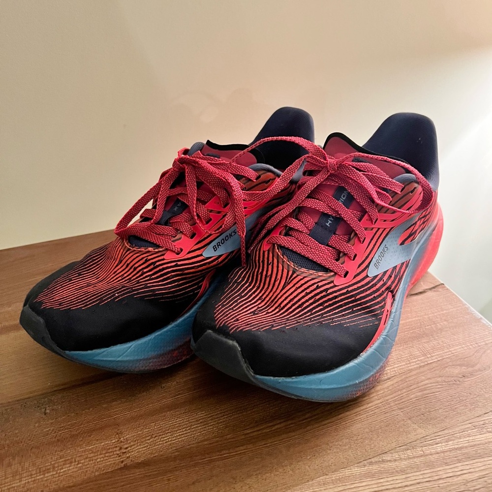 Brooks Hyperion Max Neutral Running Shoe. Women’s size 8